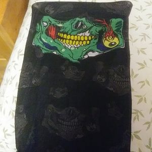 Zombie scarf